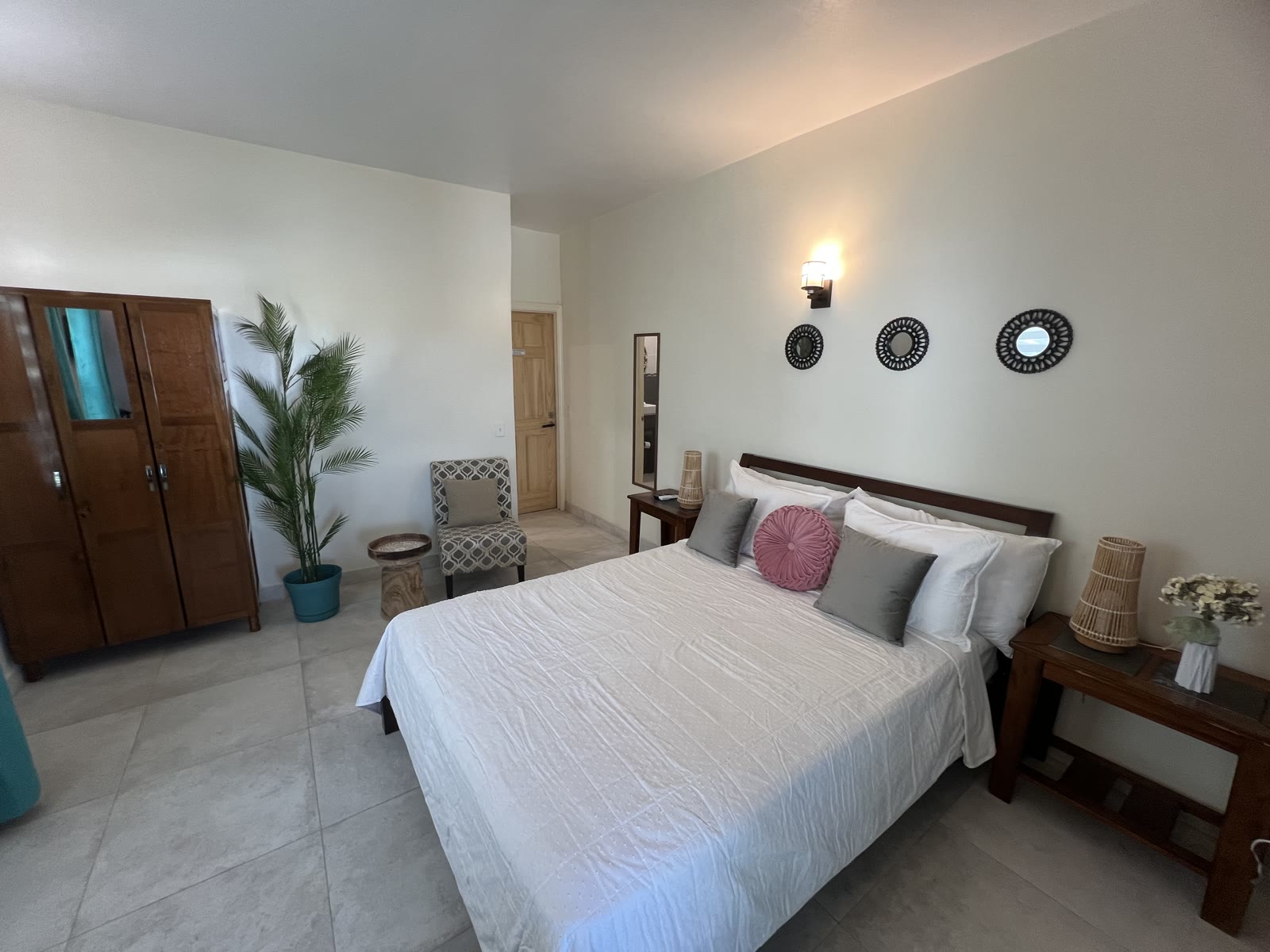 Runway View Suite, upper floor